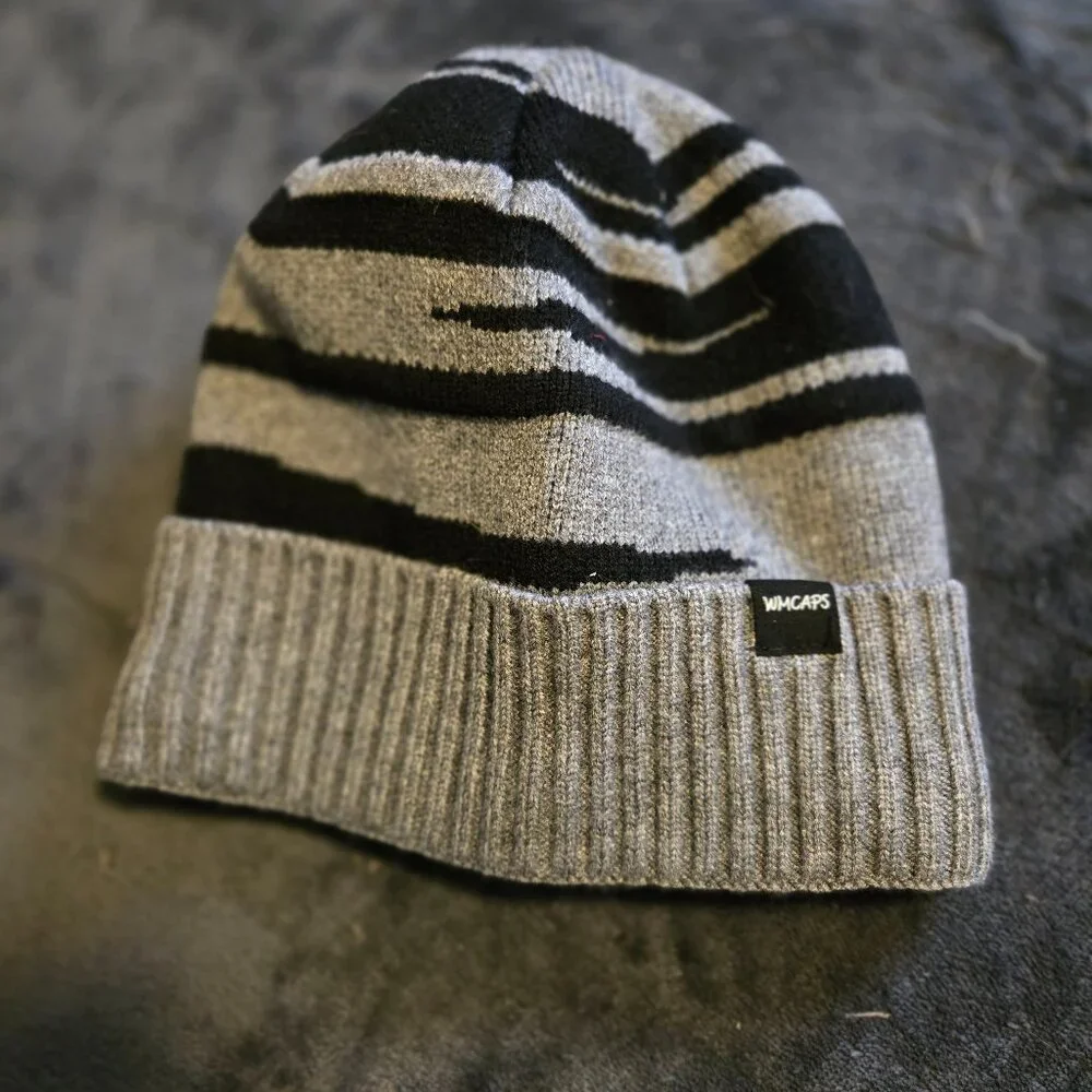 Winter hat - Picture 1 of 2